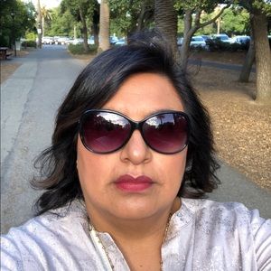 Meet your Posher, Alexandra